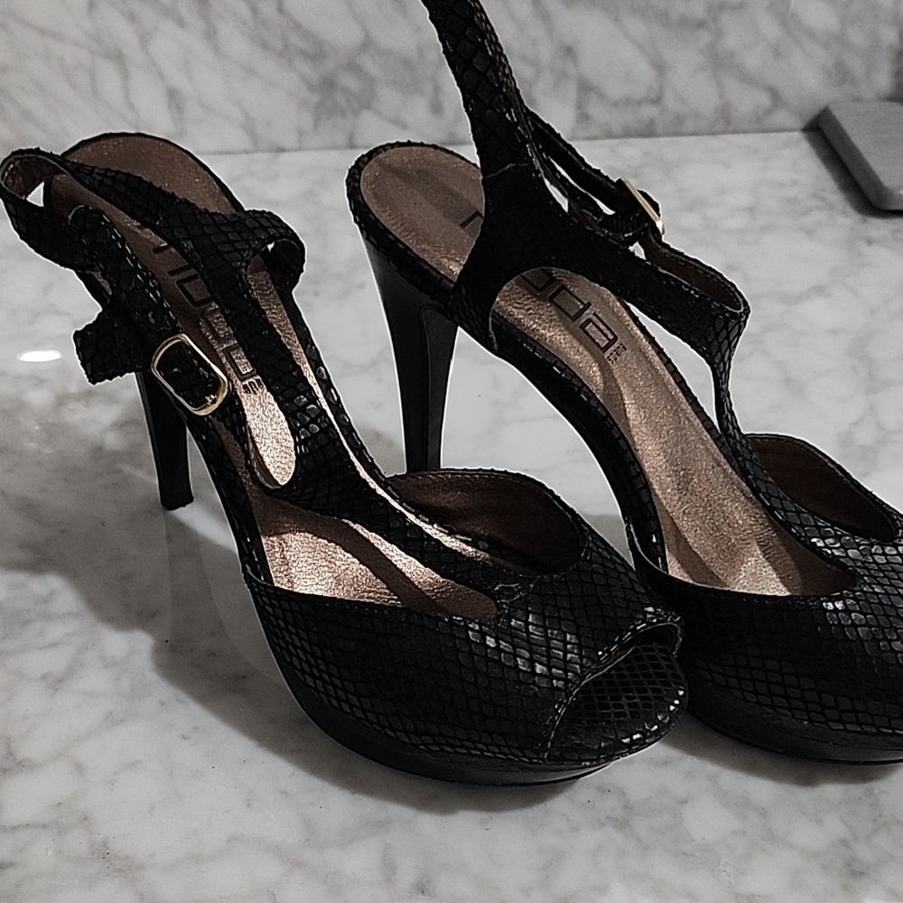 Moda Spana Black Textured Heels with Ankle Strap